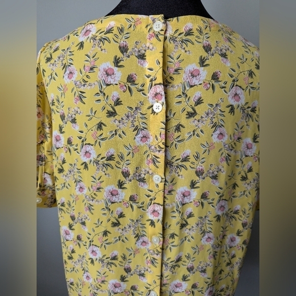 Breezy Spring Summer Floral Yellow Blouse Size S - Picture 4 of 8
